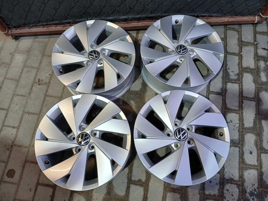 4x felgi  R17 5x112 Vw T-Roc Golf 5 6 7 8 Touran Passat B7 B8 Tiguan