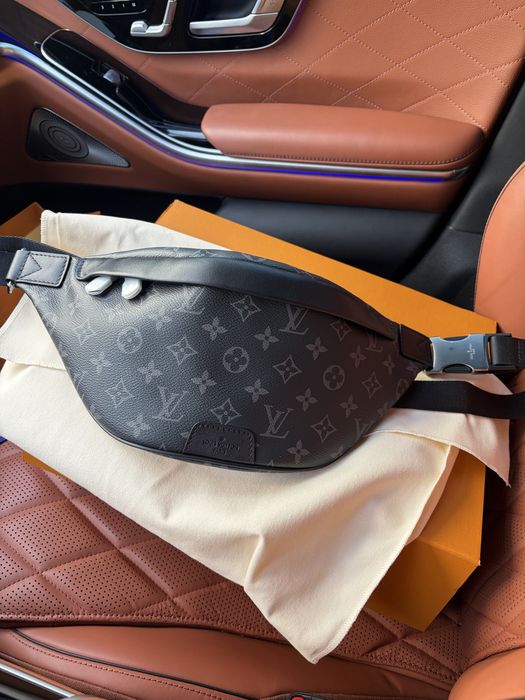 Сумка Louis Vuitton Discovery Bumbag