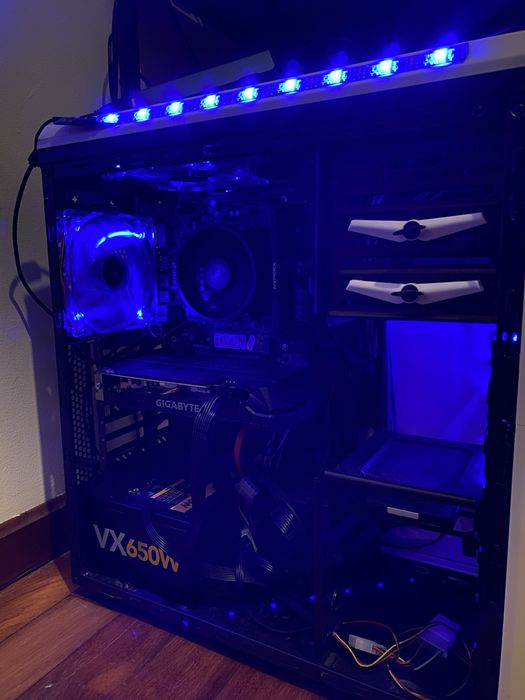 PC GAMER R5 3600 GTX 1660TI 16GB RAM