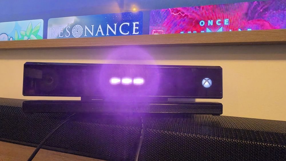 Konsola Xbox One S 1TB + Kinect + Pad + 2 Gry (Fifa 20, Just Dance 2019) – Zestaw!