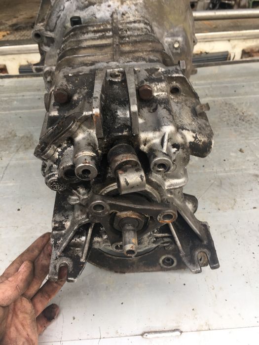 Skrzynia biegów Getrag 240 bmw e30 318i 320i 316i E34 E28