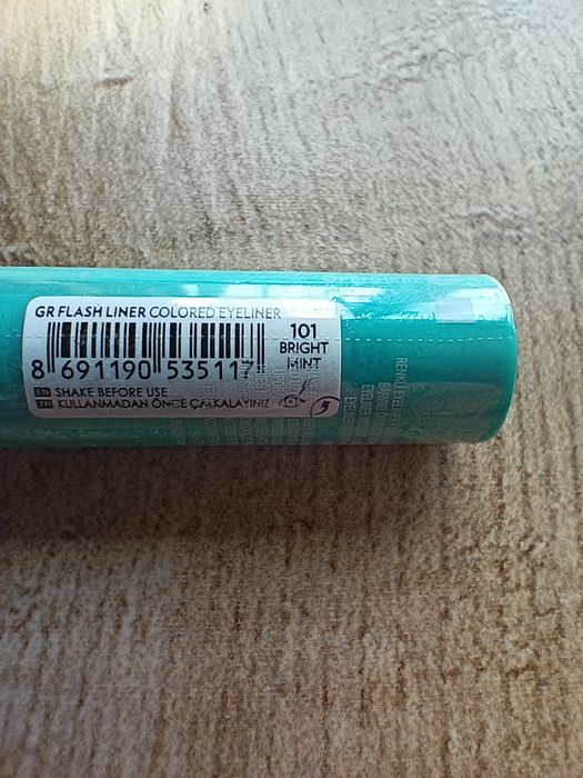 Eyeliner mint zielony Golden Rose