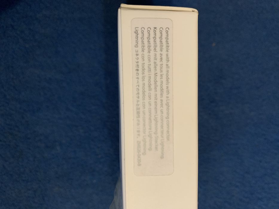 Кабель фирменный Apple USB to Lighting 2м. Греется штекер.