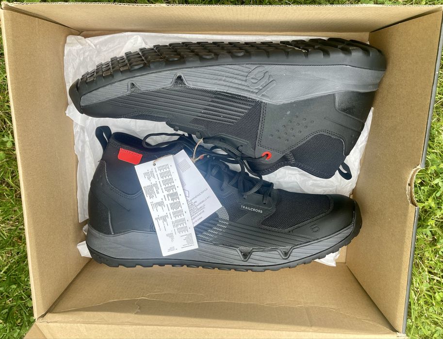 Buty Adidas Trailcross rozm. 12