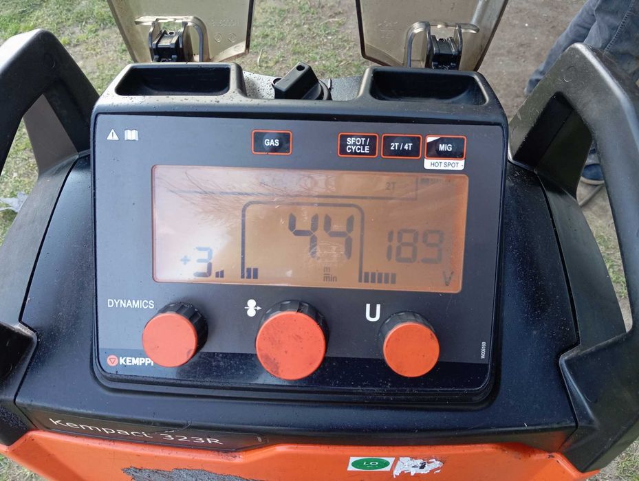 Spawarka kempact 323R