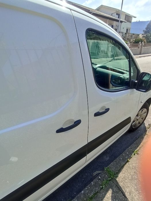 Berlingo 2010 branca