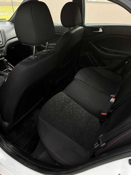 Samochód osobowy HYUNDAI i20