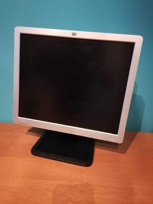 Monitor HP 17" 2szt
