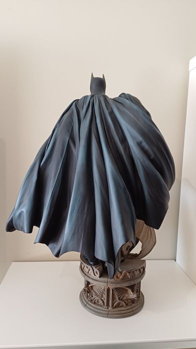 Batman DC Premium Format Sideshow Collectible