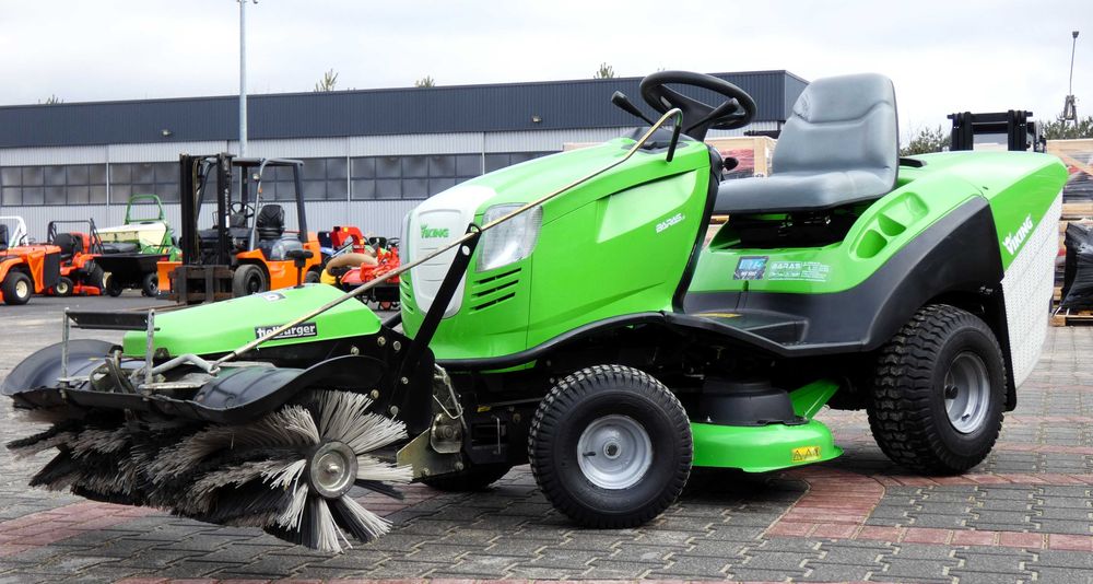 Traktorek kosiarka Viking T5 MT5097.0 B&S Zamiatarka (260208.6) Baras