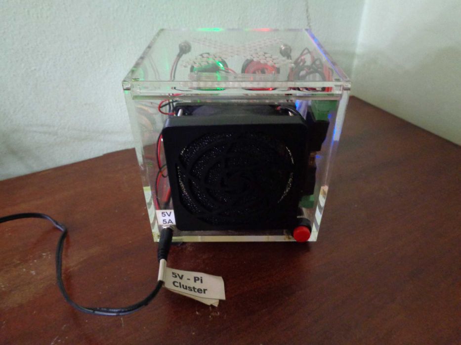[Usado] Cluster custom-made com 4 placas Raspberry Pi Zero 2W