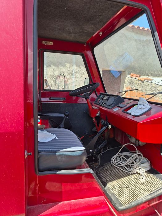 Tratocarro 4x4 com báscula