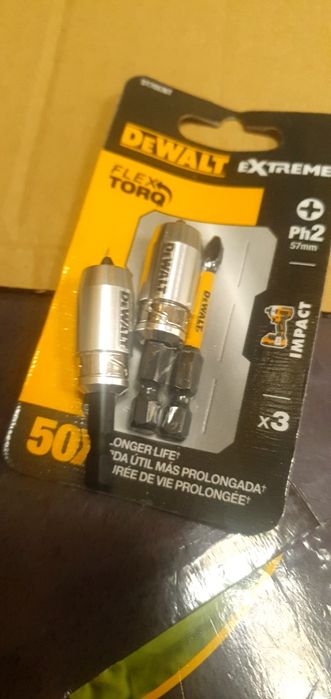 Бітотримач з двома ударними бітами Ph або Pz DeWALT