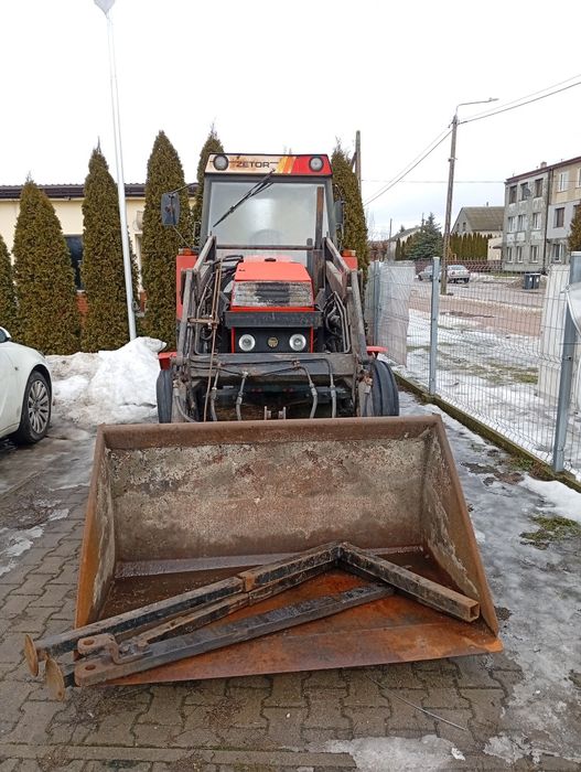Ciągnik Zetor 8111