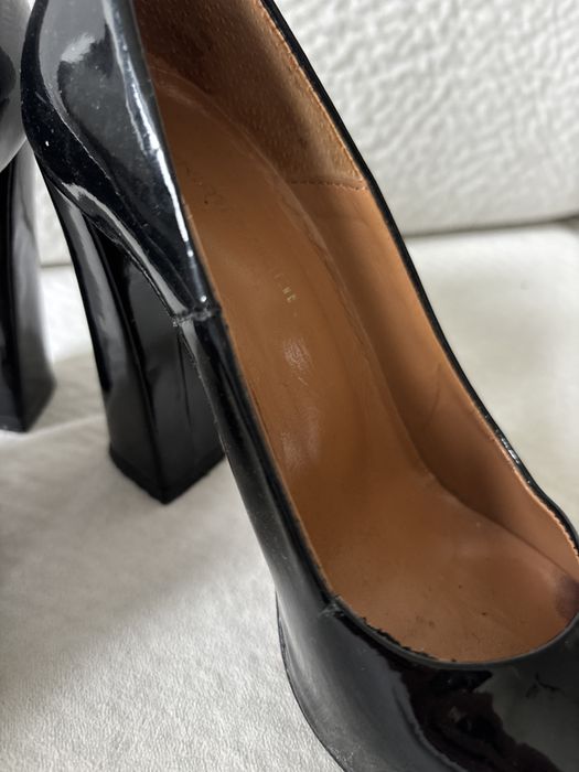 Buty na obcasie czółenka, Primamoda