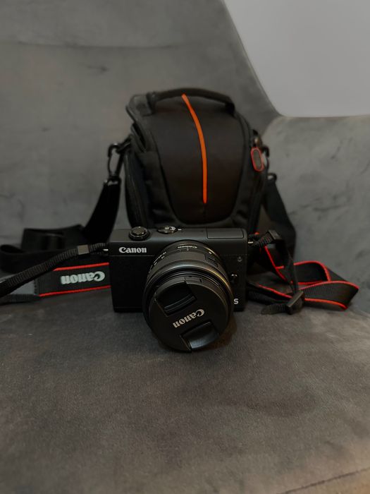 Câmara fotográfica Canon EOS M200