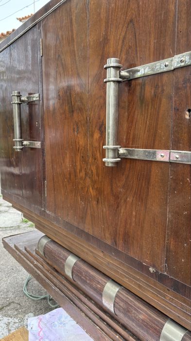 Aparador em madeira art deco