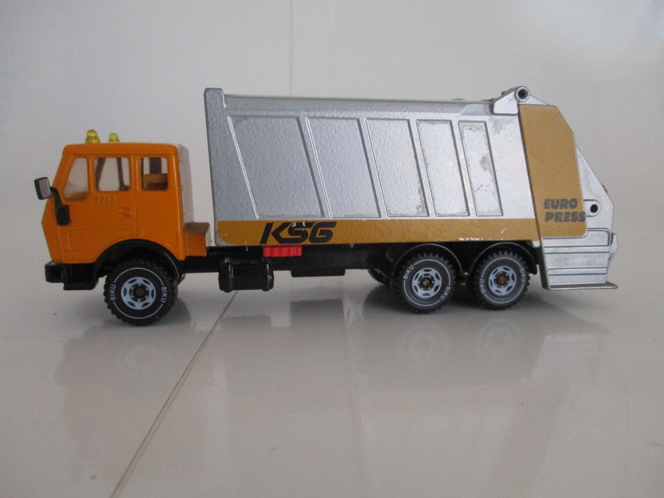 Mercedes Truck Model SIKU
