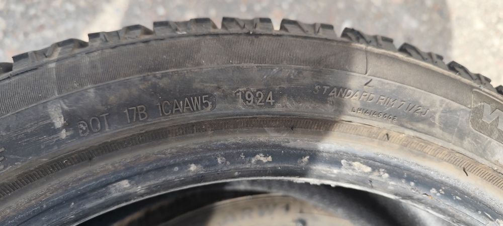 Opony zimowe Arivo Winmaster ARW1 225/45 R17 2szt.  2024r.