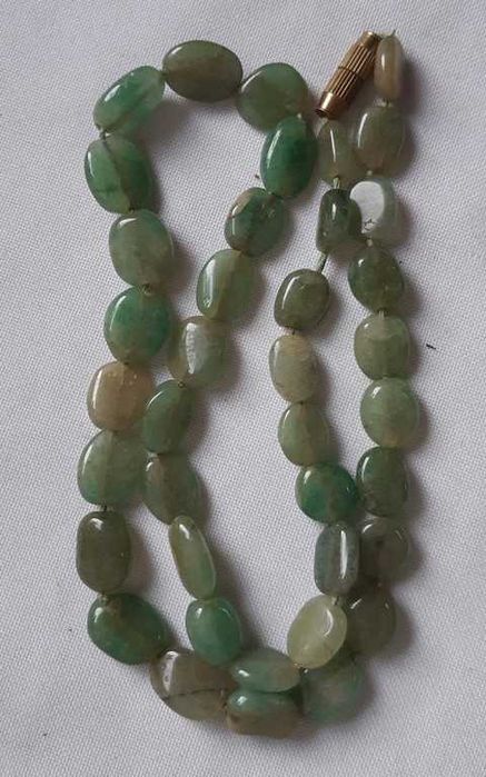 Винтажные бусы из авантюрина