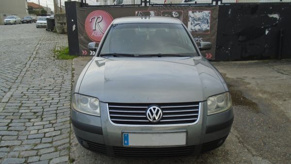 Para Peças Volkswagen Passat (3B3)