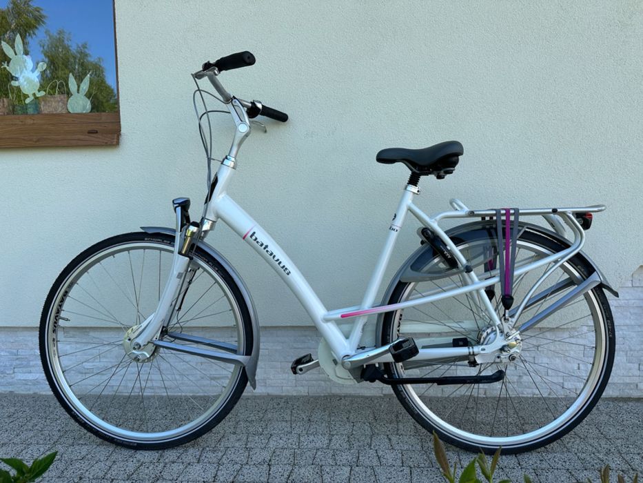 Rower BATAVUS - koła 28, alu, Nexus 7b, prądnica w kole, 2 x amor