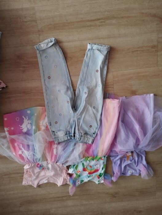 Paka ubrań dla dziewczynki 122-128