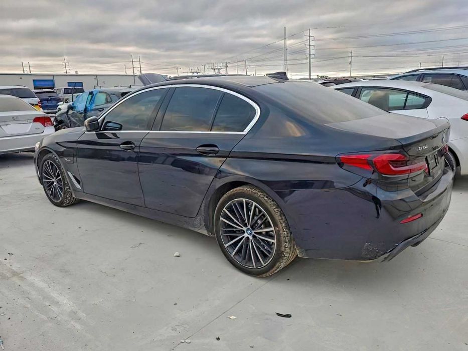 BMW 530e      2023