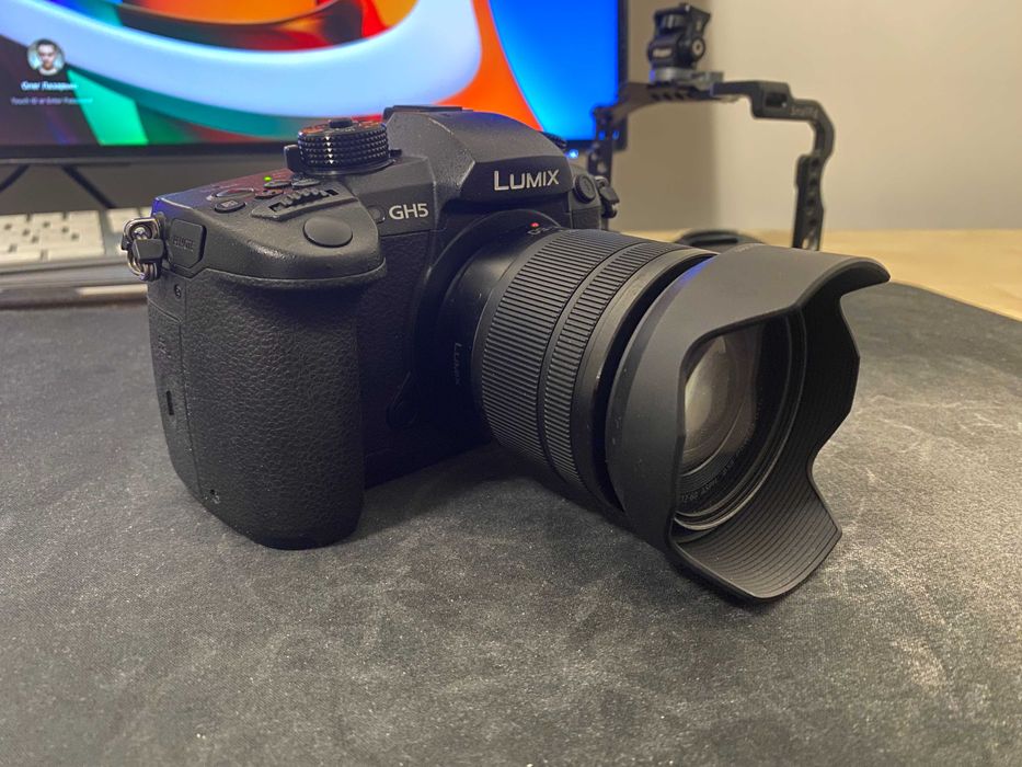 Panasonic Lumix GH5  + Обʼєктив Panasonic Lumix G Vario 12–60mm