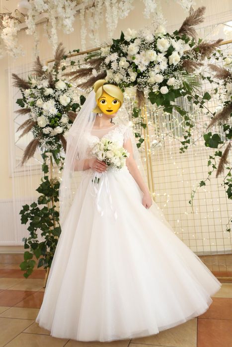 Весільна сукня