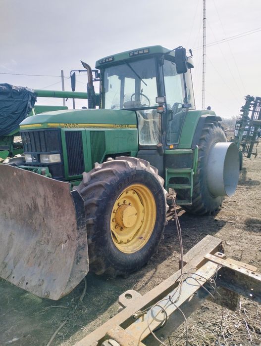 Продам трактор джондір 7700
