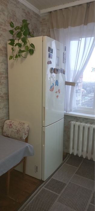 3-х кімн. Квартира вул Хотинська  кімн. окремі