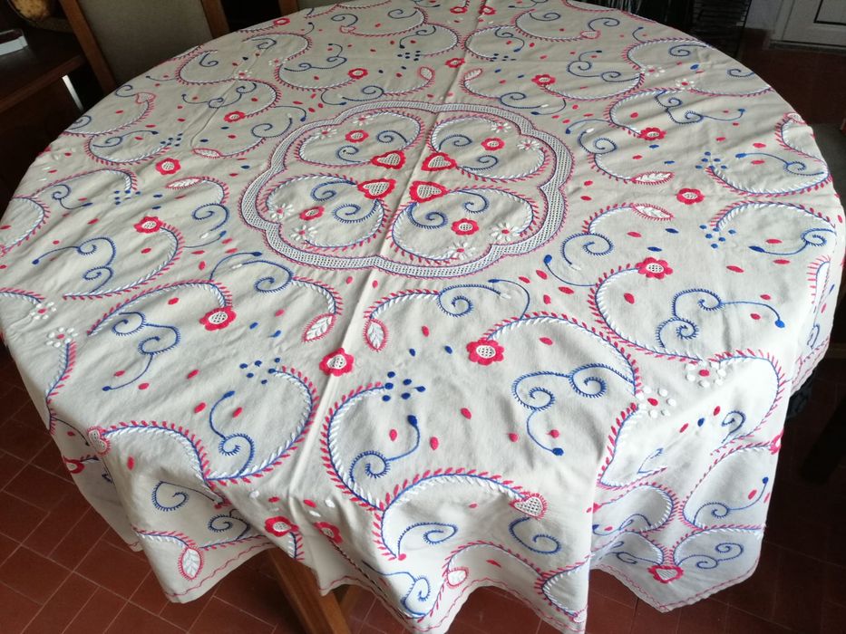 Conjunto Toalha e guardanapos regionais em linho português