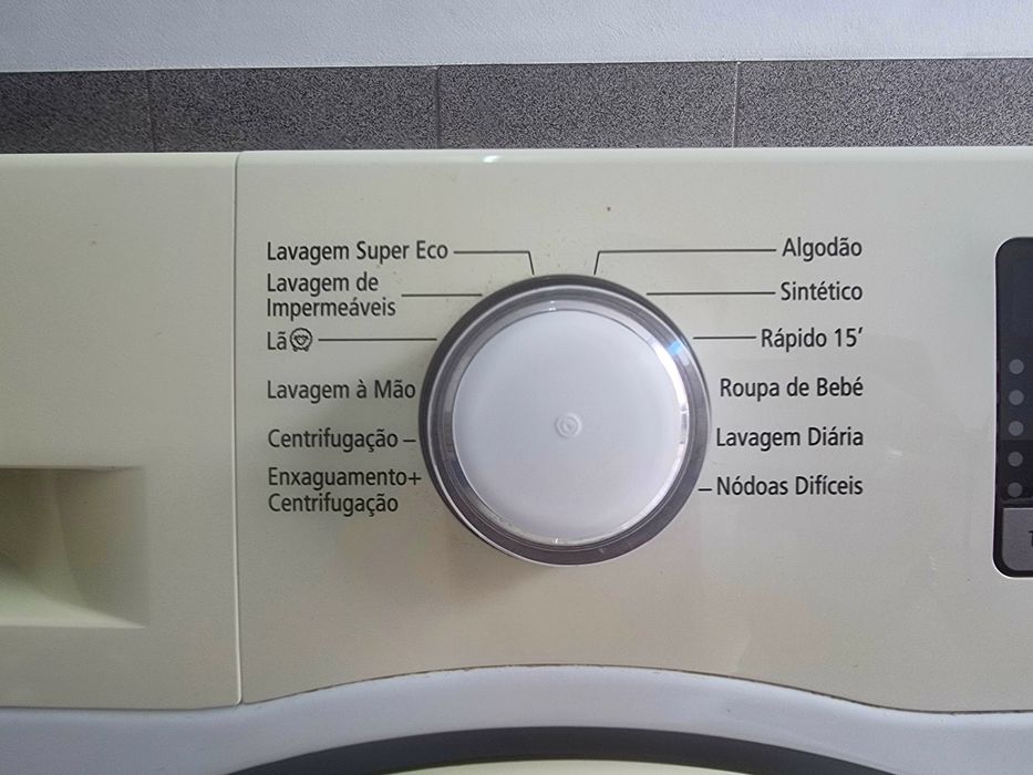 Máquina de Lavar Roupa Samsung EcoBubble 7kg