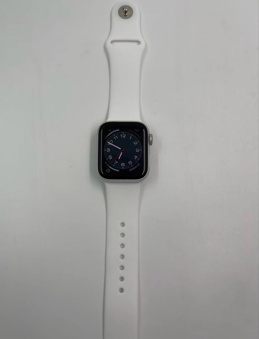 Apple Watch Series 5 40mm Silver (Alumínio) – Bateria 95% (Como Novo)