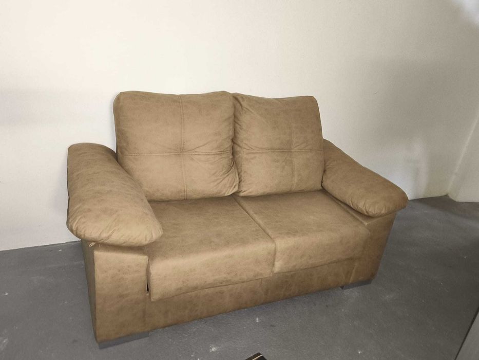 Sofá castanho como novo