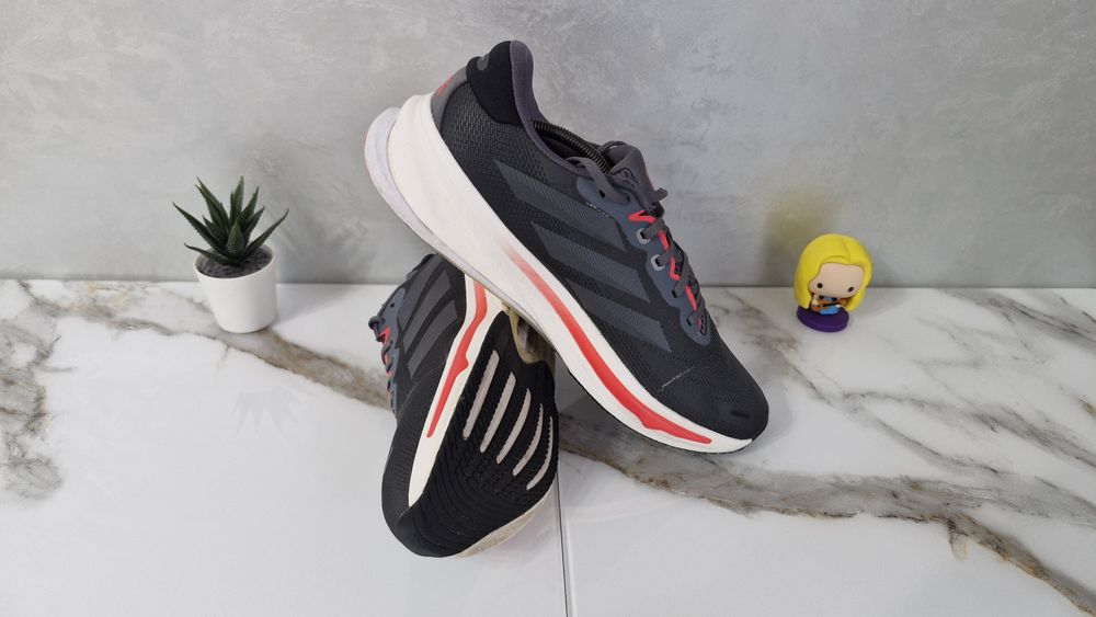 Крлсівки Adidas Supernova.Розмір 46