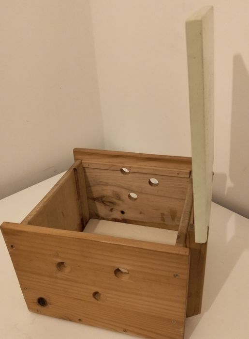 Caixa de arrumações criança