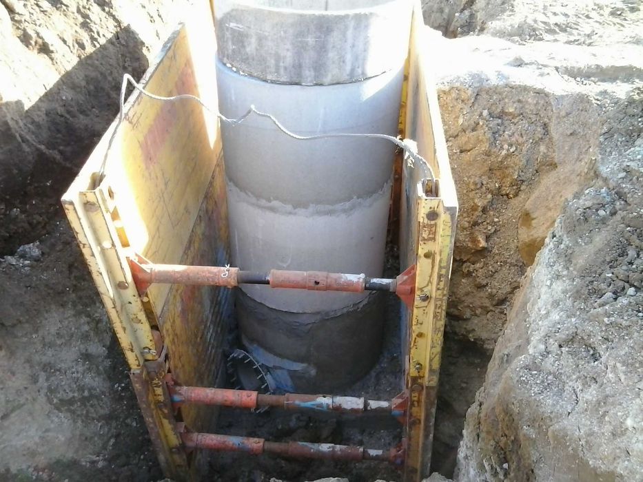 Contenção periférica metálica para entivação de valas KRINGSVERBAU