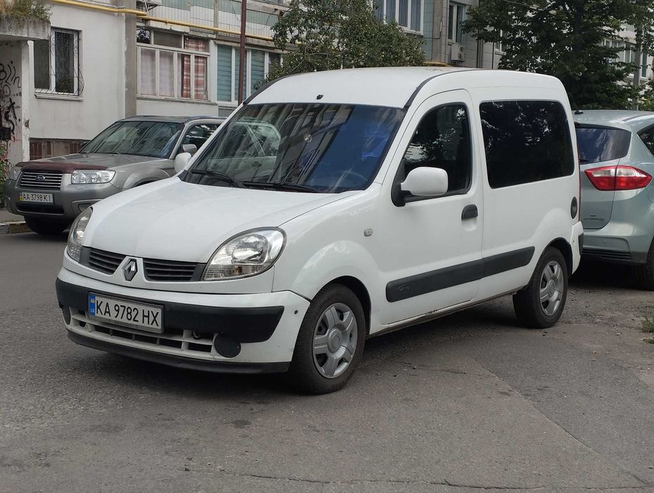 Renault Kangoo пассажир 1.5 dCi 2007 белый цвет дизель в отличном состоянии
