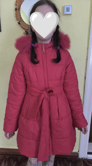 Курточка на дівчинку 140