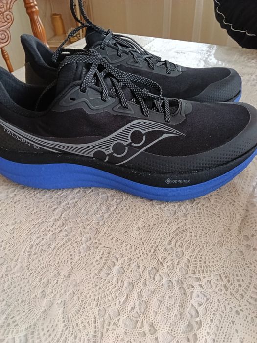 Кросівки Сауконі гортекс 49р.