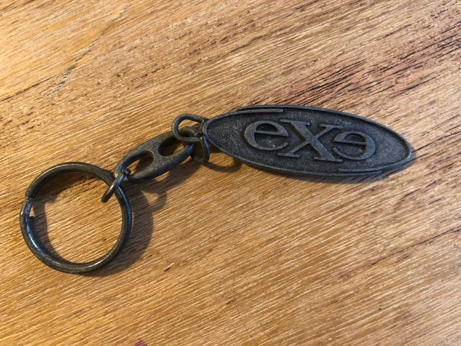 Porta Chaves eXe em metal
