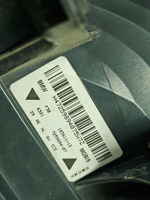 Farolim Direito Original BMW Serie 3 F30 Pre LCI