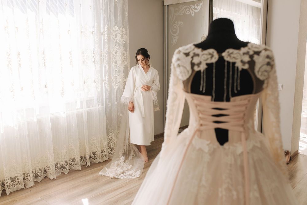 Весільна сукня