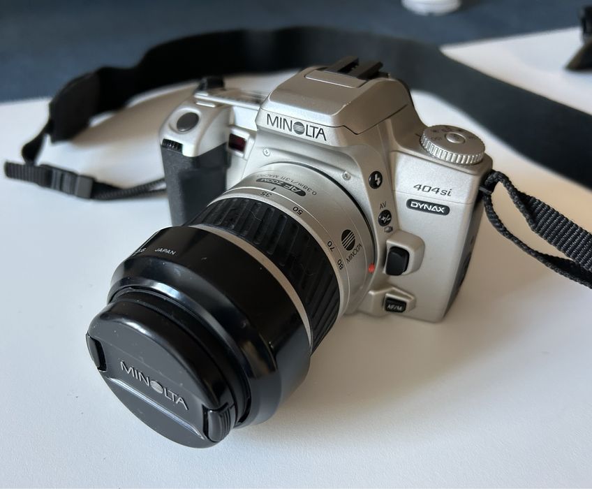 Máquina Minolta Dynax 404si (Reflex 35mm) em óptimo estado