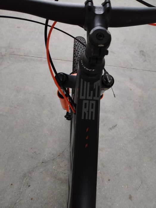 Bicicleta montanha KTM