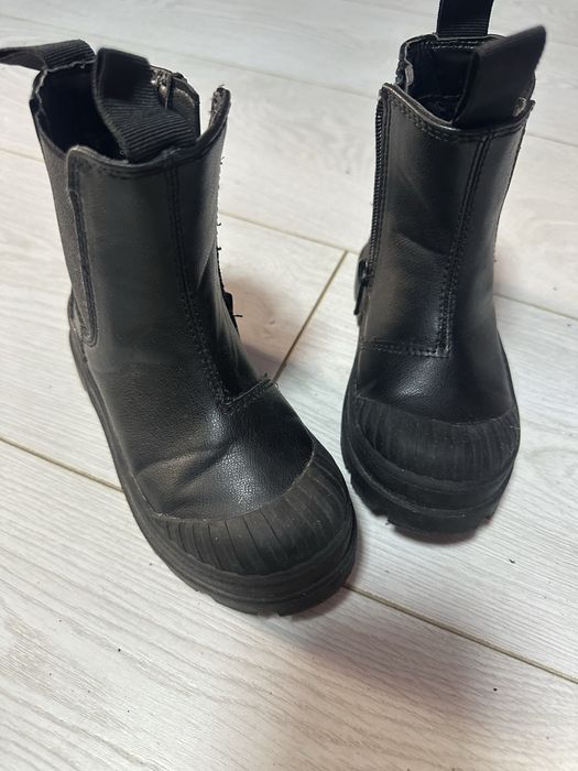 Стильні чоботи для дівчинки