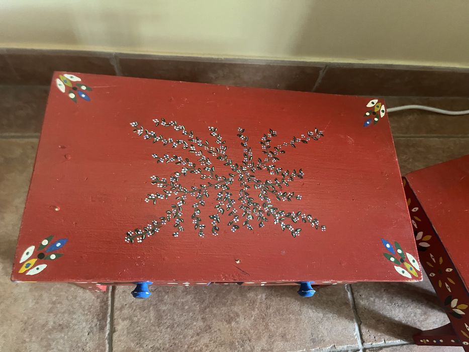 Mobilia alentejana em miniatura