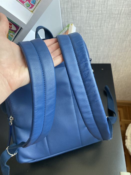 Продам жіночий рюкзак Alba Soboni